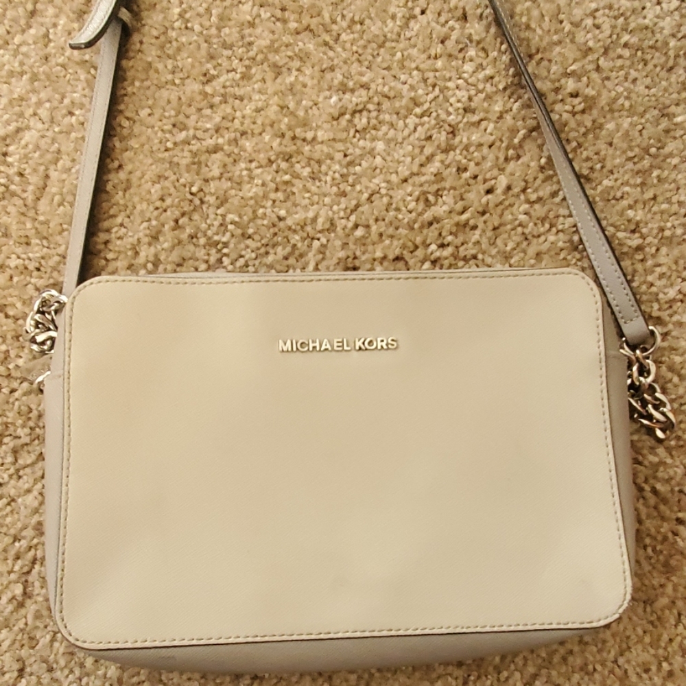 Michael kors cross body purse